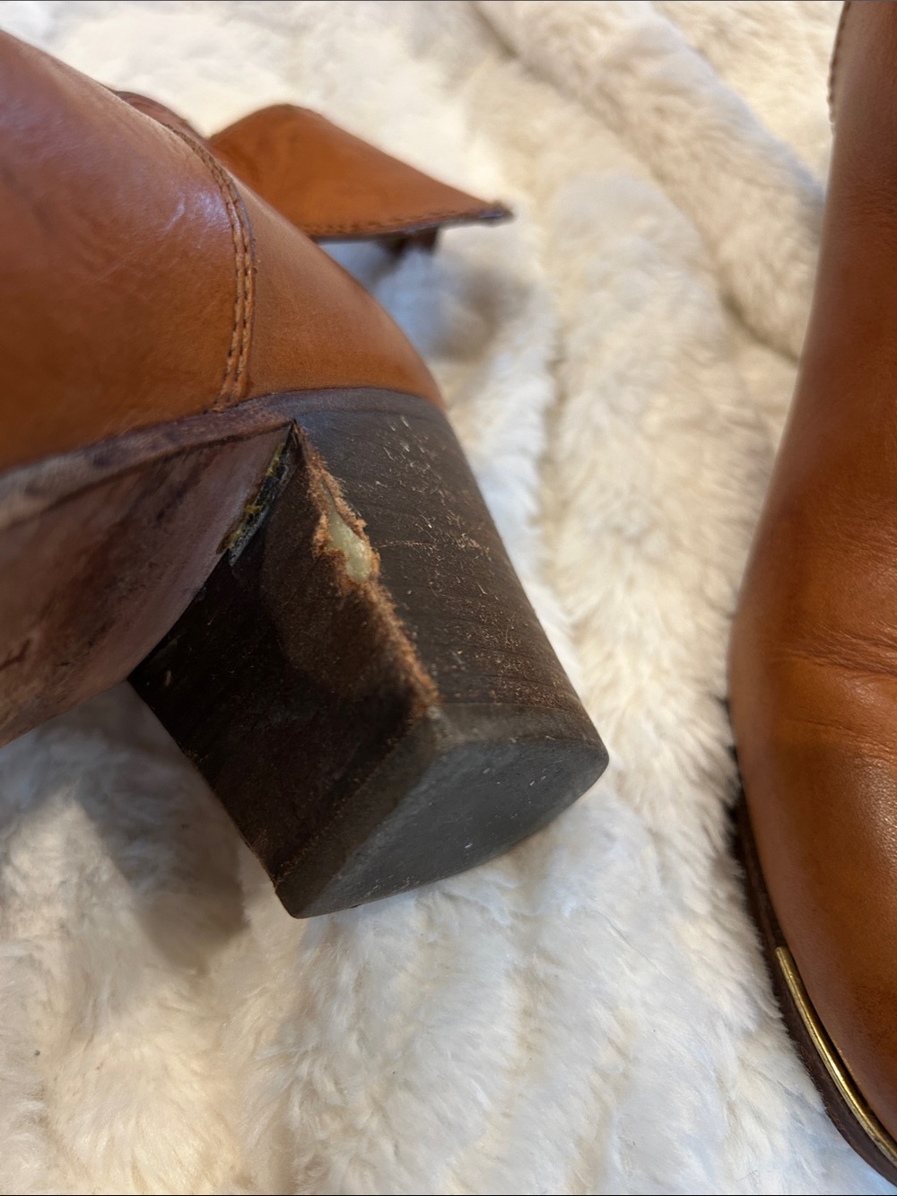 Coach Waldorf Calf Leather Boots with Gold toe and snap details. SZ 7. Luxury. - Picture 14 of 14